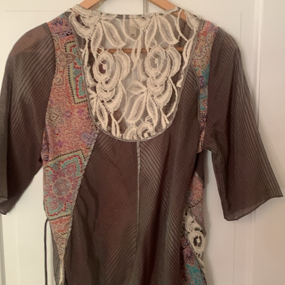 Silk Crochet and Beaded Side Tie Blouse - Picture 7 of 8